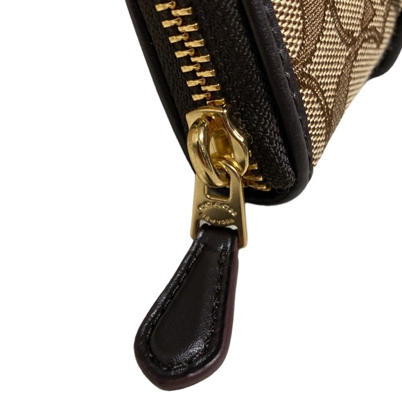 COACH Accordion Zip Wallet In Signature Jacquard - Picture 4 of 6